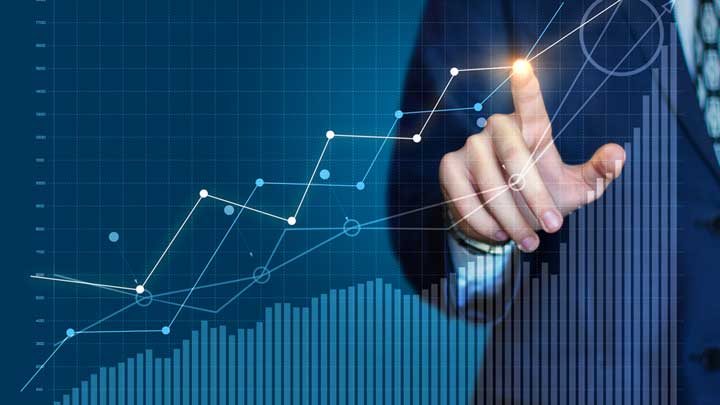 Finanzberater für Unternehmen zeigt Graphen